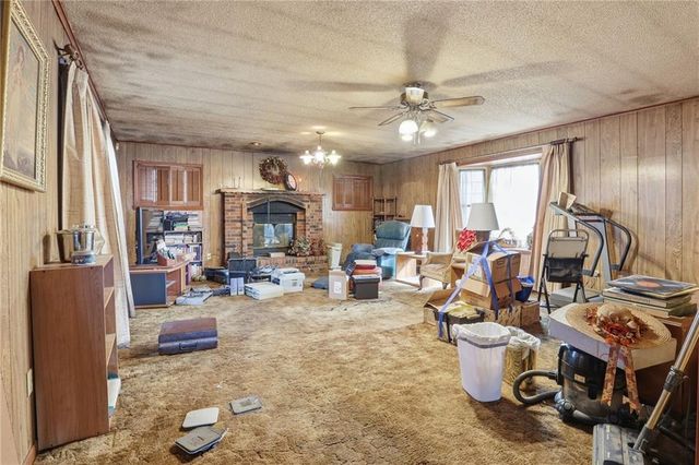 3707 S Canterbury Place, Independence, MO 64055