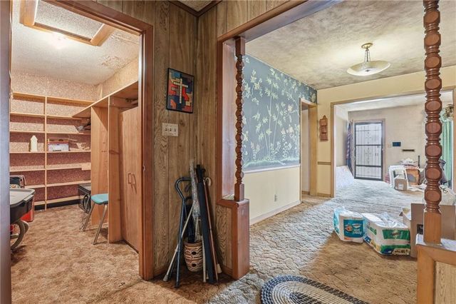 3707 S Canterbury Place, Independence, MO 64055