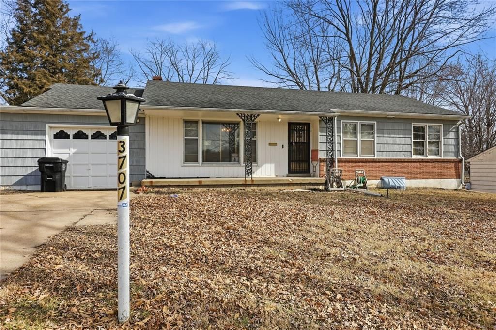 3707 S Canterbury Place, Independence, MO 64055