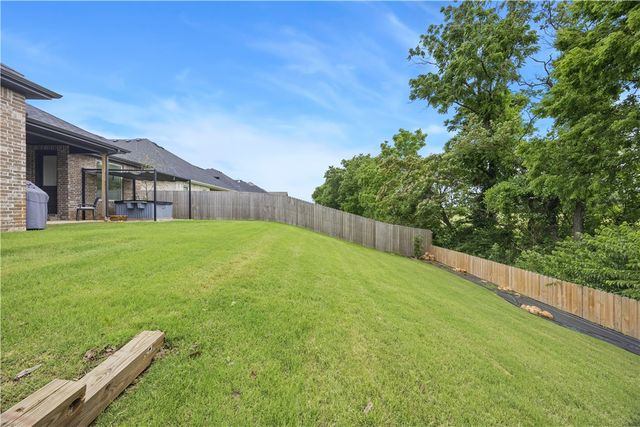 1100 Whistler Street, Bentonville, AR 72713