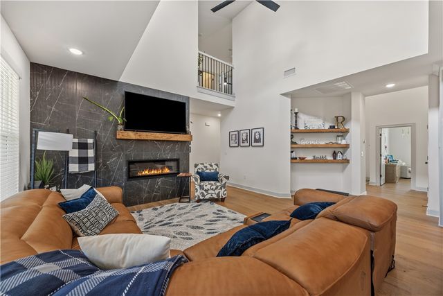1100 Whistler Street, Bentonville, AR 72713