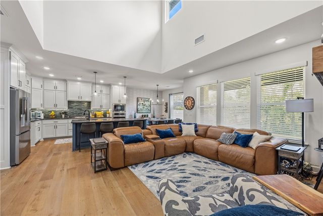 1100 Whistler Street, Bentonville, AR 72713