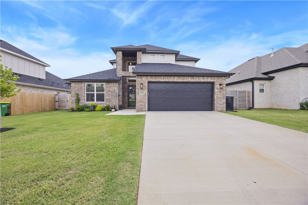 1100 Whistler Street, Bentonville, AR 72713