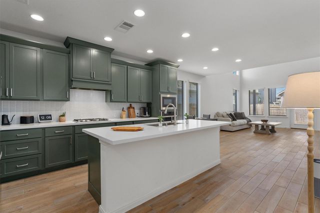 338 Langhorne BND, Liberty Hill, TX 78642