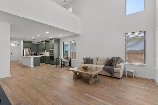 338 Langhorne BND, Liberty Hill, TX 78642