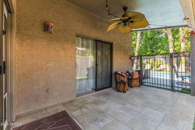 6614 W DESERT HOLLOW Drive, Phoenix, AZ 85083