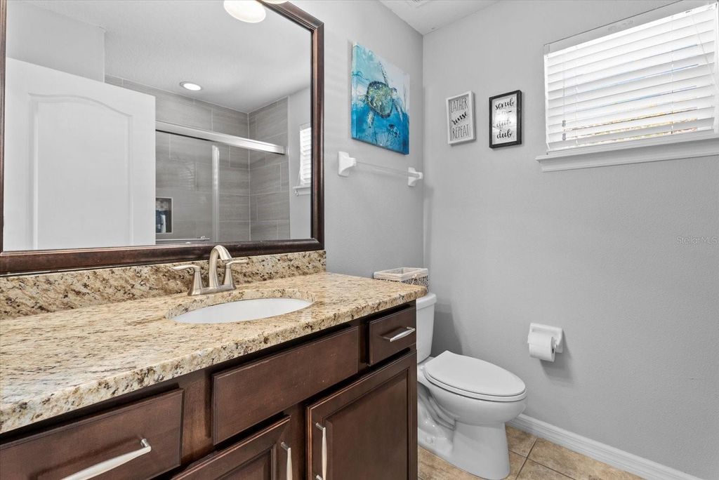 Image 25 of property listing at 5439 CARTAGENA DRIVE, Sarasota, FL 34233