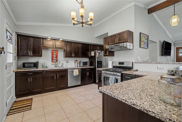 9082 Mary Haynes Drive, Centerville, OH 45458