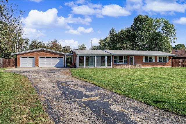 9082 Mary Haynes Drive, Centerville, OH 45458