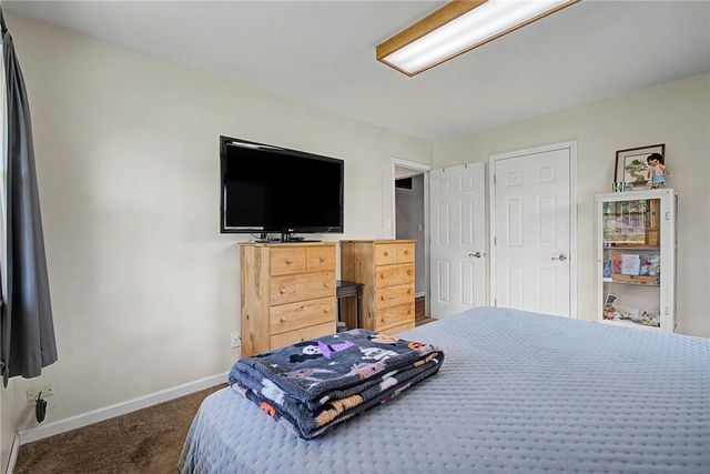 9082 Mary Haynes Drive, Centerville, OH 45458