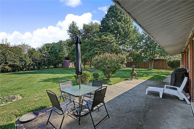 9082 Mary Haynes Drive, Centerville, OH 45458