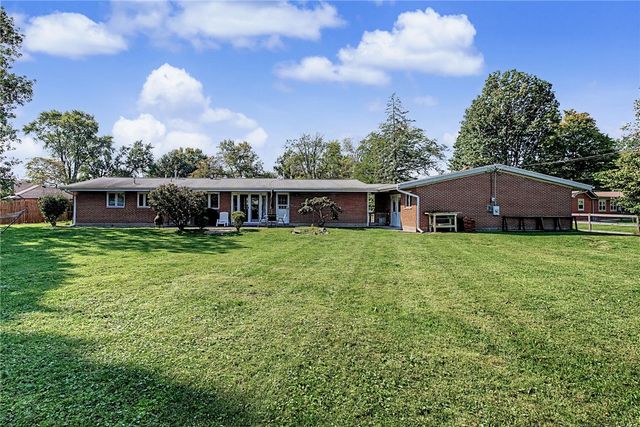 9082 Mary Haynes Drive, Centerville, OH 45458