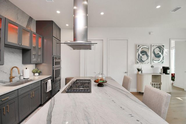 1600 Post Oak Boulevard 807, Houston, TX 77056