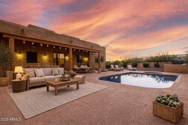 44807 N 12TH Street, New River, AZ 85087