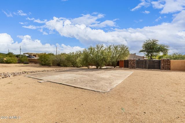 44807 N 12TH Street, New River, AZ 85087