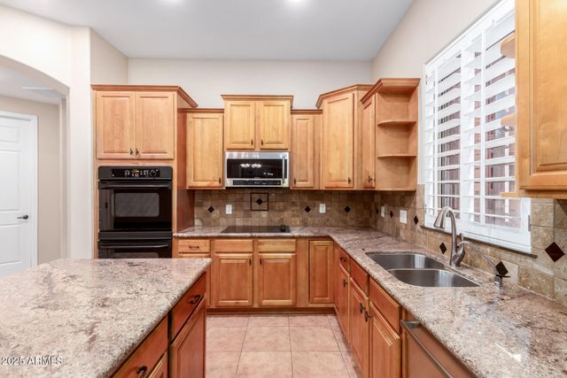 44807 N 12TH Street, New River, AZ 85087