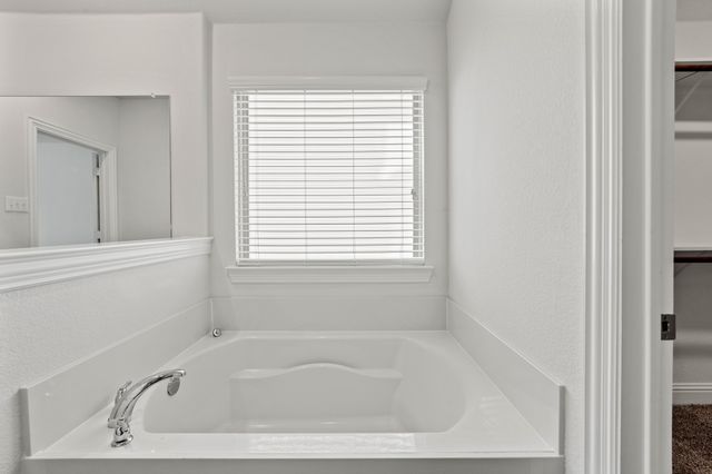11004 Blaze, Aubrey, TX 76227