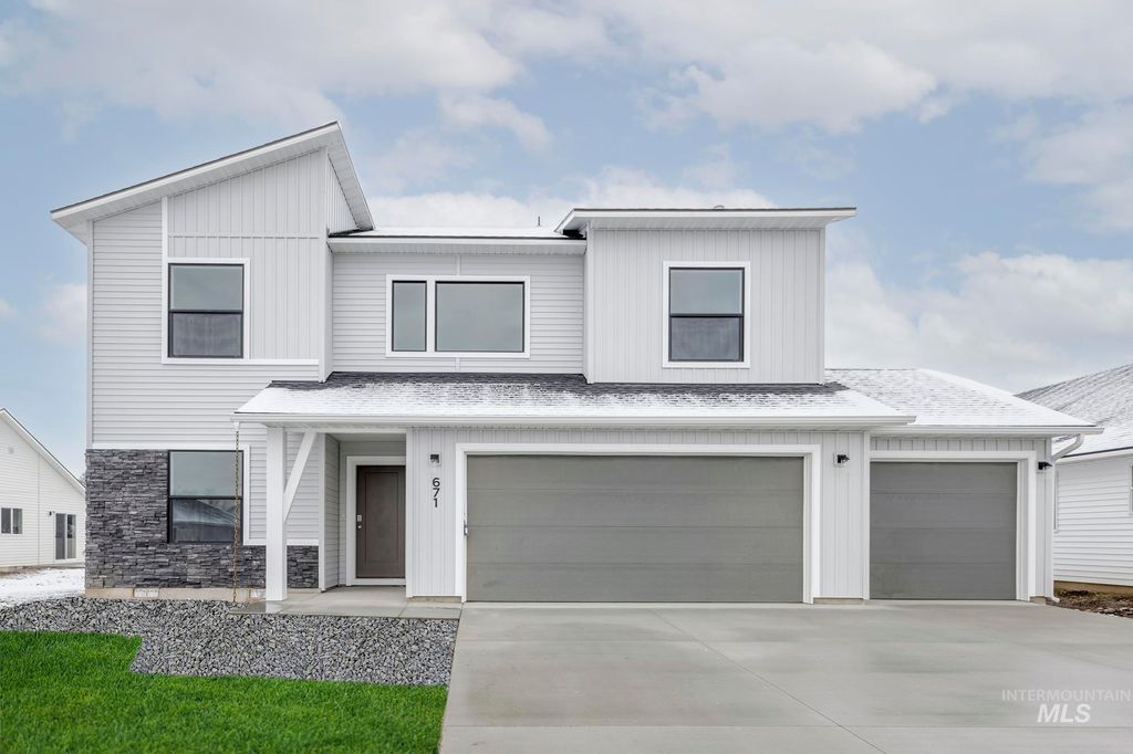 671 S S Jayo Ct, Emmett, ID 83617
