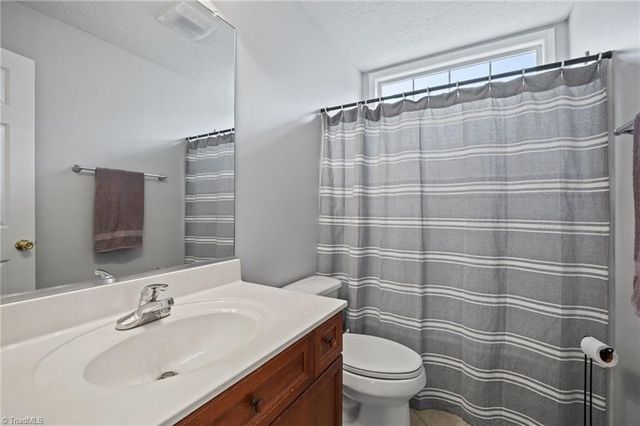 196 Elisha Creek Drive, Mocksville, NC 27028