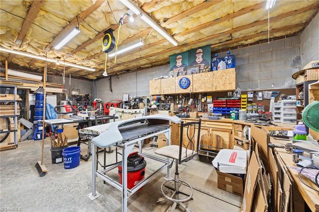 196 Elisha Creek Drive, Mocksville, NC 27028