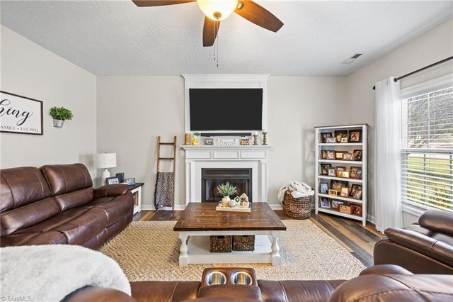 196 Elisha Creek Drive, Mocksville, NC 27028