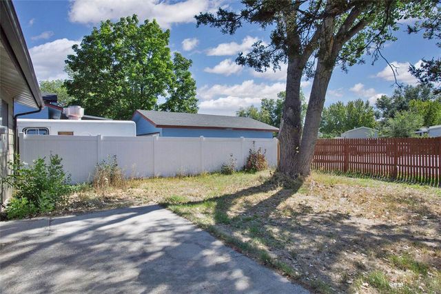 2774 Phyllis Cir S, Billings, MT 59102
