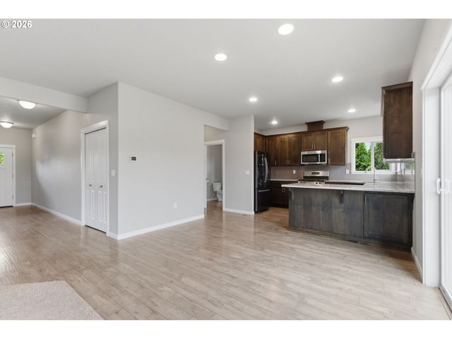 3091 Ne HIDDEN MEADOW Dr, Mc Minnville, OR 97128