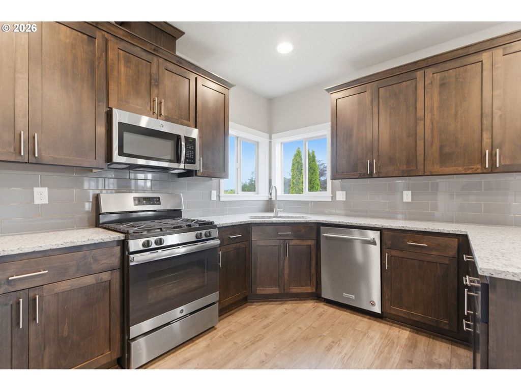 Image 10 of property listing at 3091 Ne HIDDEN MEADOW Dr, Mc Minnville, OR 97128