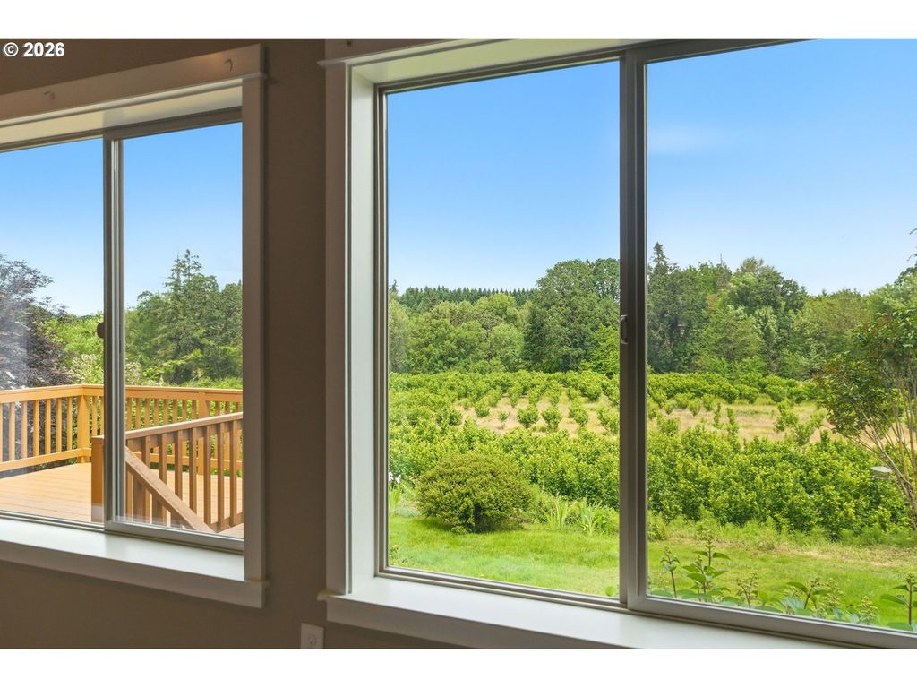 Image 16 of property listing at 3091 Ne HIDDEN MEADOW Dr, Mc Minnville, OR 97128