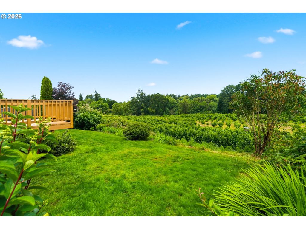 Image 20 of property listing at 3091 Ne HIDDEN MEADOW Dr, Mc Minnville, OR 97128