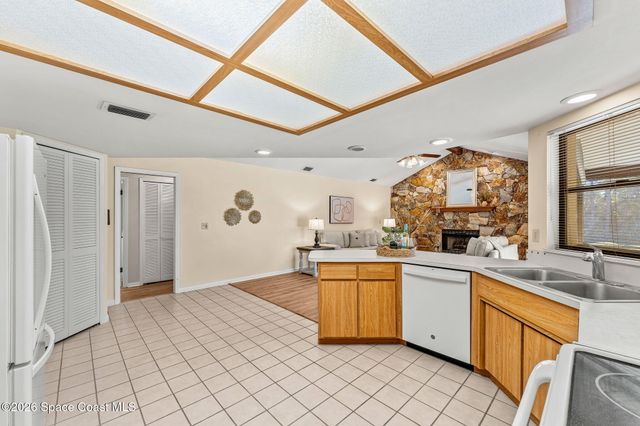 2213 Woodlawn Circle, Melbourne, FL 32934