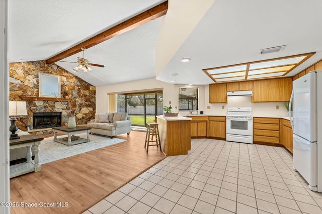 2213 Woodlawn Circle, Melbourne, FL 32934