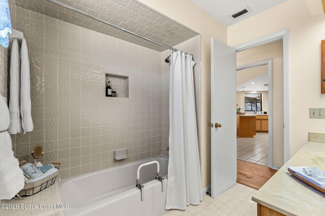 2213 Woodlawn Circle, Melbourne, FL 32934