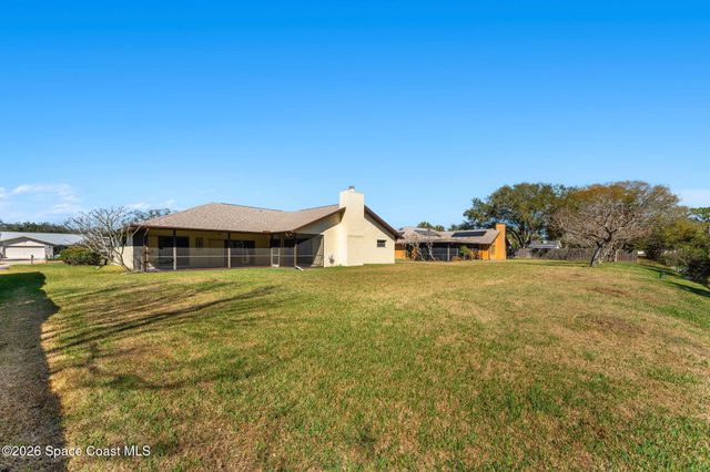 2213 Woodlawn Circle, Melbourne, FL 32934