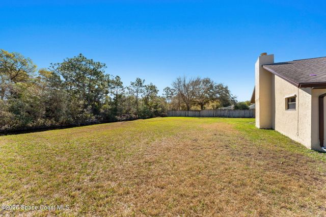 2213 Woodlawn Circle, Melbourne, FL 32934