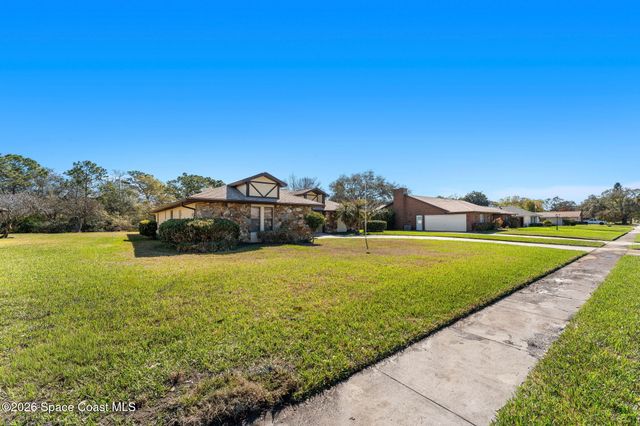 2213 Woodlawn Circle, Melbourne, FL 32934