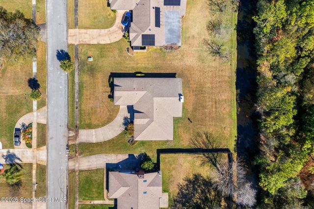 2213 Woodlawn Circle, Melbourne, FL 32934