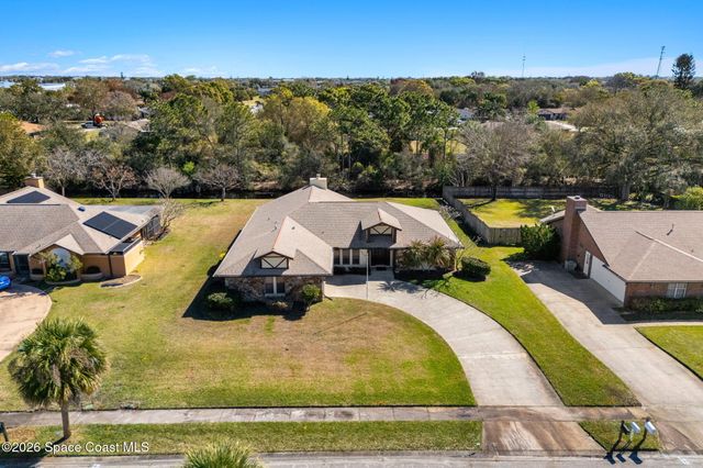 2213 Woodlawn Circle, Melbourne, FL 32934