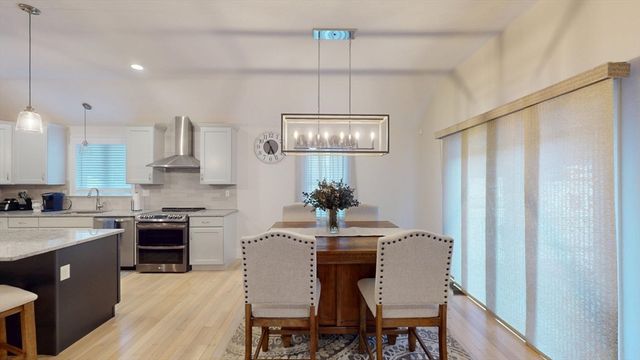 16 Wedge Drive, Lakeville, MA 02347