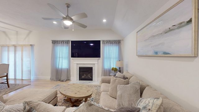 16 Wedge Drive, Lakeville, MA 02347