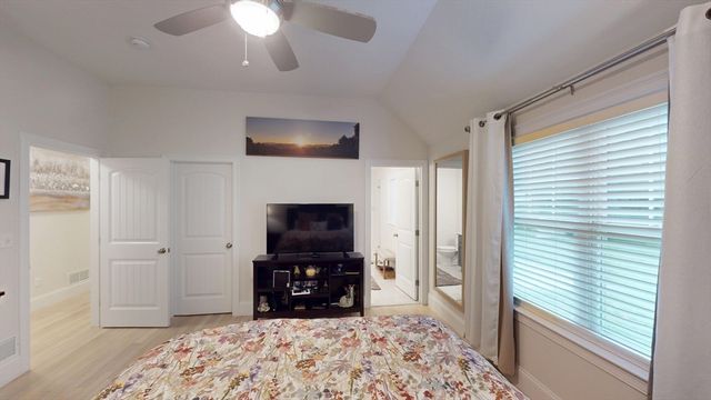 16 Wedge Drive, Lakeville, MA 02347