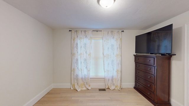 16 Wedge Drive, Lakeville, MA 02347