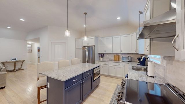 16 Wedge Drive, Lakeville, MA 02347