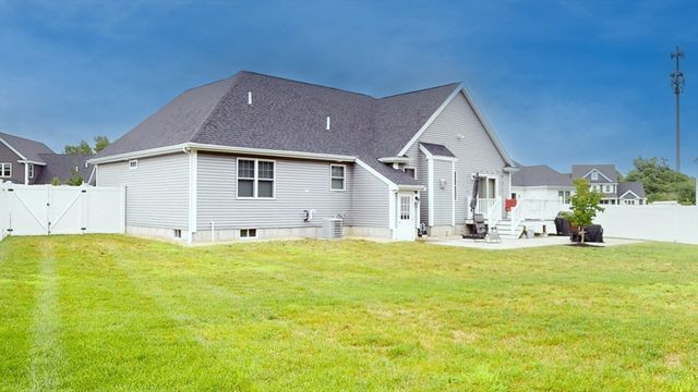 16 Wedge Drive, Lakeville, MA 02347