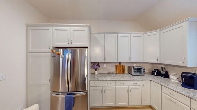 16 Wedge Drive, Lakeville, MA 02347