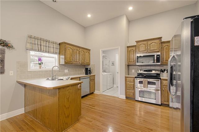 1004 Hackberry Court, Liberty, MO 64068