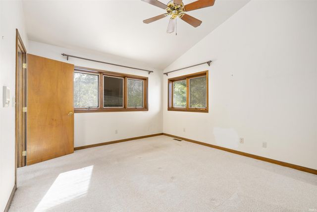 271 N McClellan St Apt 105, Auburn, IN 46706