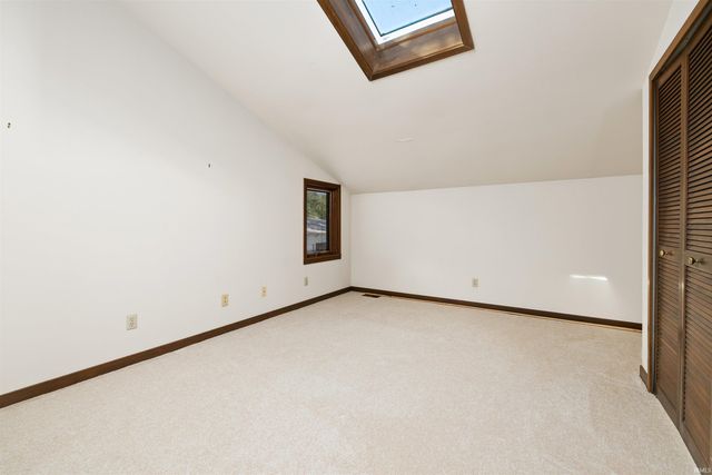 271 N McClellan St Apt 105, Auburn, IN 46706