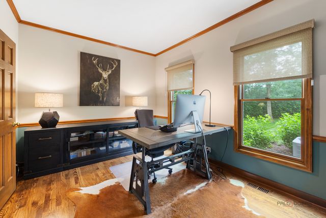 2145 Kenton Lane, Libertyville, IL 60048