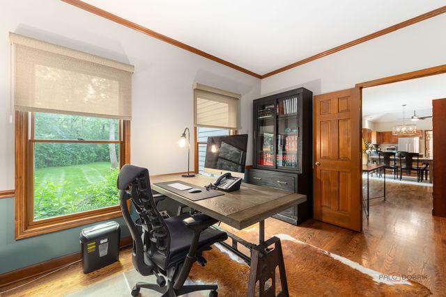 2145 Kenton Lane, Libertyville, IL 60048